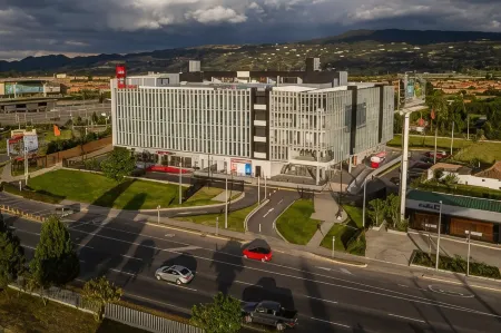 Ibis Chia Отели в г. Чия