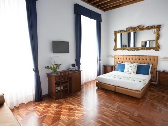 AD2015 Guest House