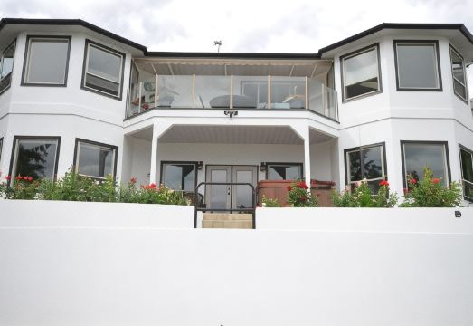 Bella Luna Bed and Breakfast - Housity