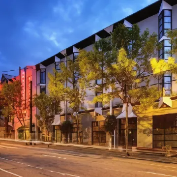 Staypineapple, University Inn, University District Seattle