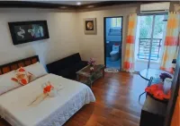 Three M's Hotel and Restaurant