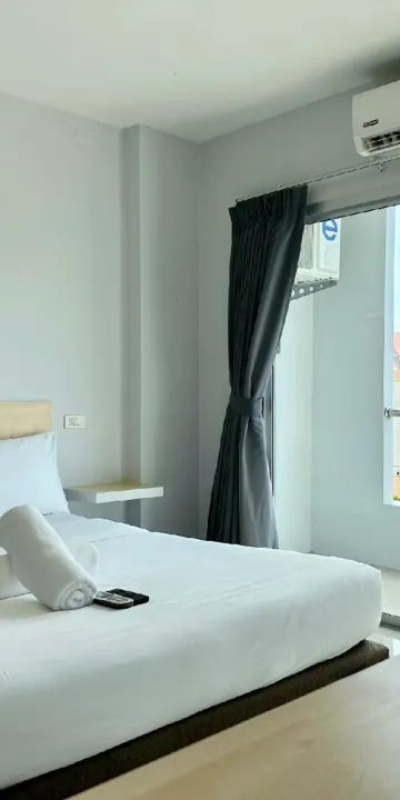 ห้องซูพีเรียร์ เตียงใหญ่ 1 เตียง