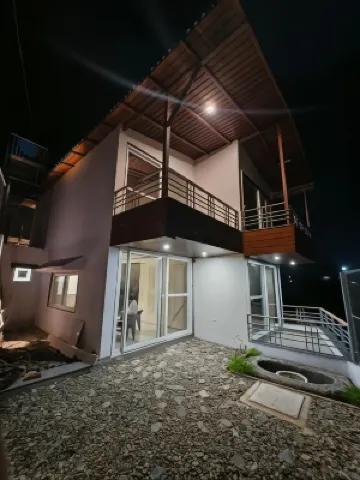 Shanti Kunjj 比姆塔爾酒店