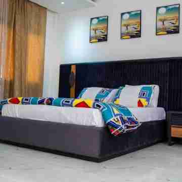 Appartement de Haut Standing Climatisé Proche de Toute Commodité Rooms