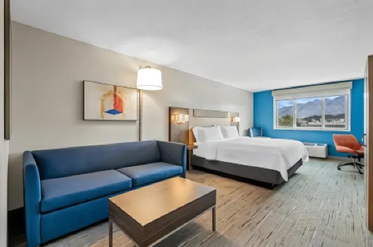 Holiday Inn Express & Suites OGDEN by IHG