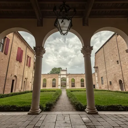 Ego' Residence Ferrara & City Center Apartment