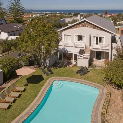 Moments Guesthouse, Kleinmond Hotels near Kleinmond Golf Course