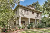 5BEDROOM/6BATHROOM HISTORIC UA CAMPUS HOME - Homestays
