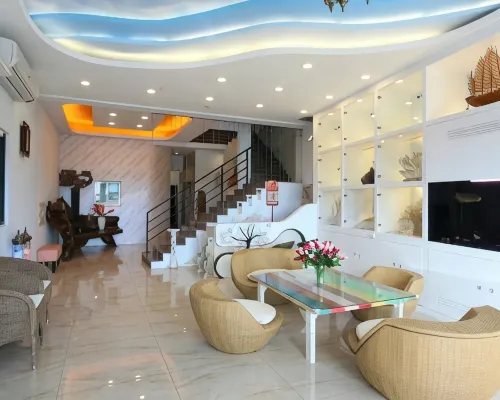 rococo Hotels near Feng Chui Sha