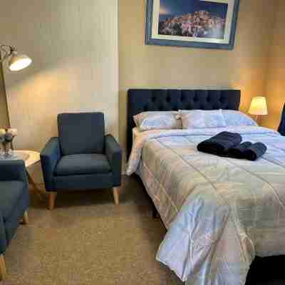 Private Oasis in the Heart of Garran Rooms