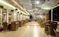 Royal Senyiur Hotel - breakfast
