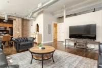 Spacious Downtown Indianapolis Luxury 1Br Full Kitchen - Condos