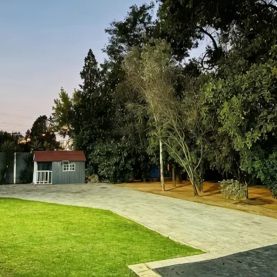 Rolem Guest House Hotels near Delta Park