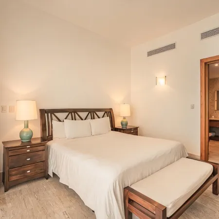 Go away to this charming apt at Sublime w private jacuzzi included