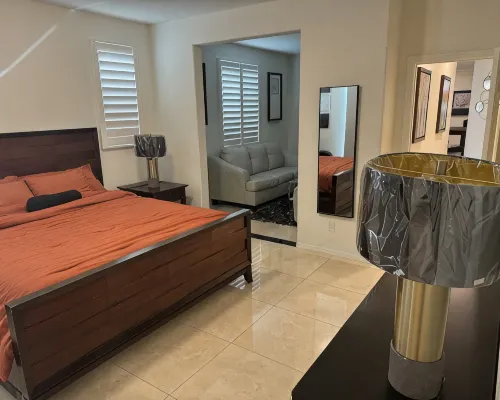 Luxurious 1200+ sqft Retreat: Your Ultimate Getaway Hotels in Menifee