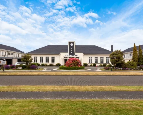 Wigram Hotel Hotels near Dakota Park