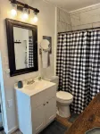 1 BR / 1 BA - Walk to the park, restaurants, breweries & shops in town! - 2성급