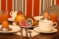 Hotel Eden Montmartre - breakfast
