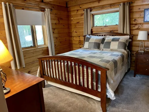 Cabin' A Good Time - Lake Front Property - 3-Star