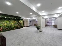 Hotel Zarafshon Grand Invest - 2-Star