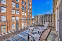 Charming loft in lovely DT Cleveland - Free parking - Balcony - Gym - balcony