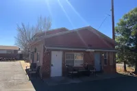 Travelers Motel