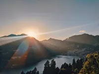 Prashant Homestay Nainital: Orchard - 民宿