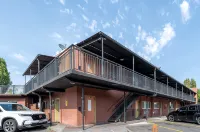 Banfield Studios By OYO Portland OR