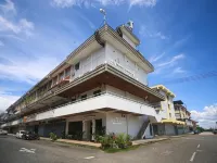 โรงแรม ลูทานา - ที่มีที่จอดรถ