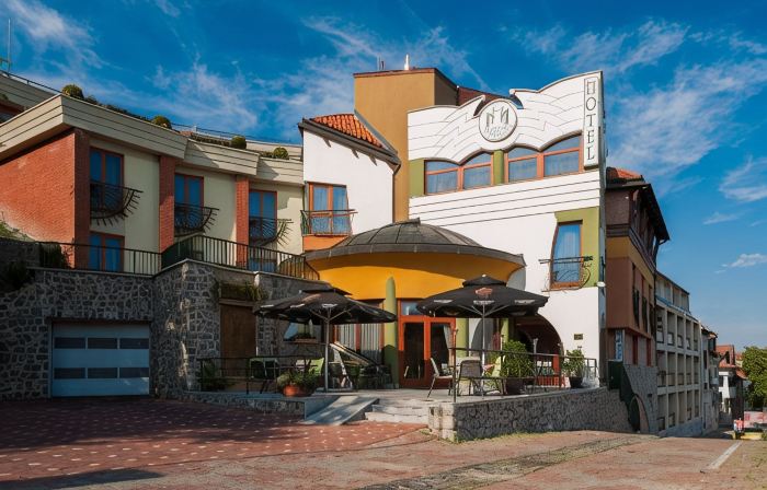 Sándor Hotel
