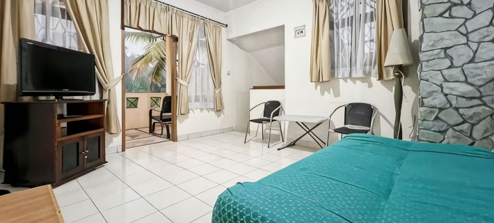 Large Villa Ciater 3BR near Sariater 塞亞特住宿飯店