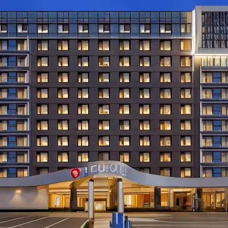 Marriott New York JFK Airport Отели рядом с достопримечательностью «Железнодорожная станция JFK Air Train»
