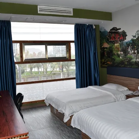 Zixi Haichuan Express Hotel