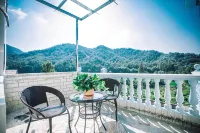 Tiantai Xiangtu Homestay (Guoqing Temple Scenic Area Branch)
