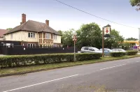 Premier Inn Lymington (New Forest, Hordle) - parking