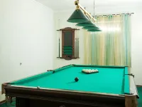Hotel Kapriz فنادق في دومباي