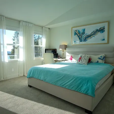 Luxury Mountain Retreat | Beautiful Zen Interiors | Minutes to Transit