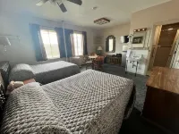 Canfield Hotel