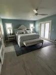 Punta Gorda 2/2, Designer Renovated Punta Gorda Home in Isles Yacht Club Marina