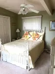 絕美景觀，距Pleasant Hill坡道1英里，配雙露台及紗網門廊的木屋 - 小木屋
