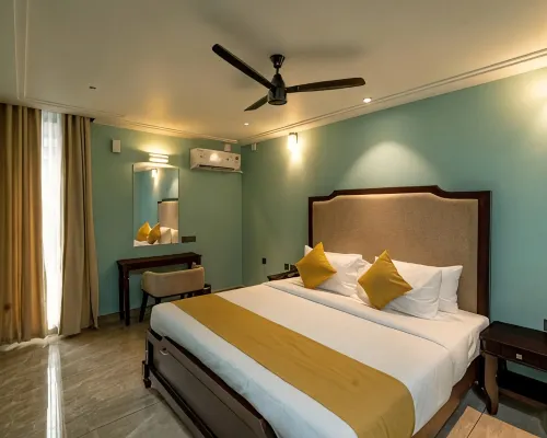 Saravana Grand Suites – A Unit of Saravana Bhavan Veg Tables Kochi Hotels near بولغاتي