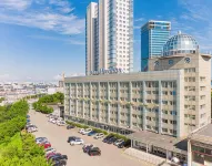 Meridian Hotel - ที่มีบาร์