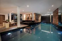 The Lodge - Pools