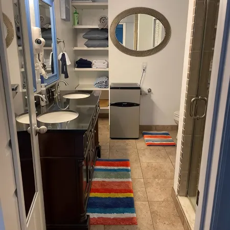 Quiet Island Sanctuary, Private Studio, Sleep Deep, Walk to Beach