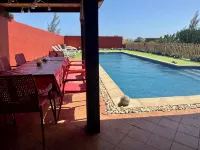 Rustic Villa with Private Pool near Ocean, Hiking & Cycling Trails – Sleeps 9 - ヴィラ