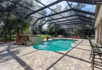 Dreamy Studio in The Heart of Horse Country - Apartments