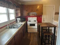 15 min from Green River Lake. Walking street next door. 5 minutes from GRWMA