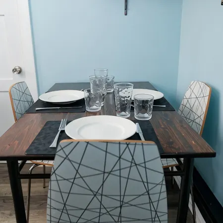 'Croton Nook' - Spacious Studio with Full Eat-in Kitchen, Cozy Getaway