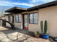 Casita on 10.5 Acre Guest Ranch, Pool! Full Kitchen, BBQ, Private Yard, Firepit