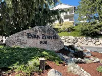 Cozy Chelan Condo, Lake & Mountain Views